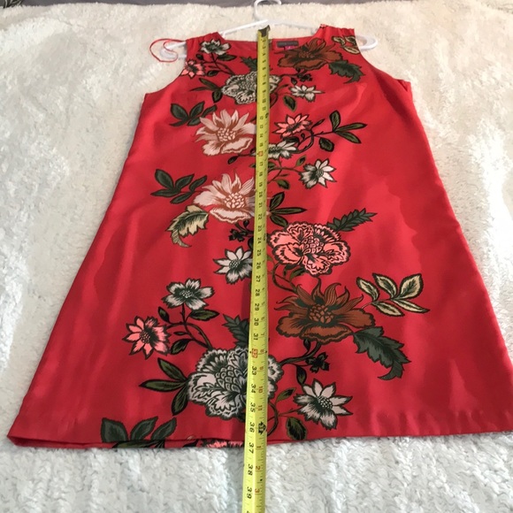 Dress - Picture 7 of 8